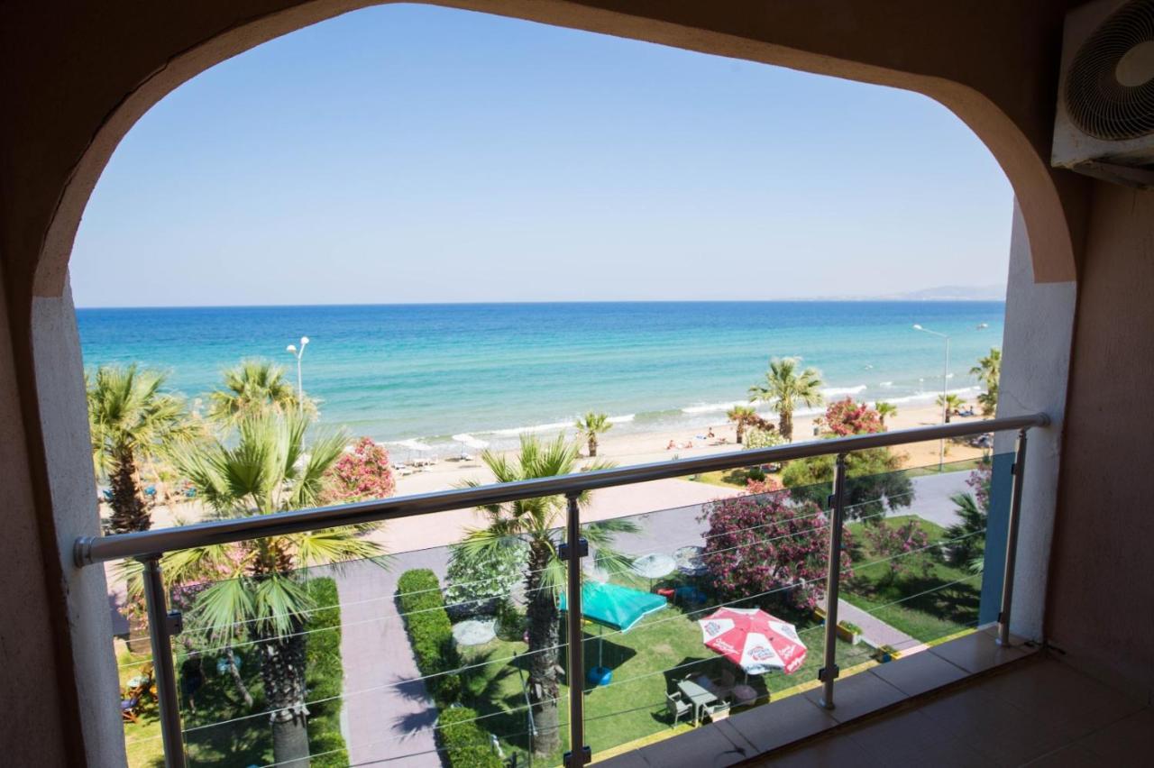 Holiday Hotel Kusadasi Exterior foto